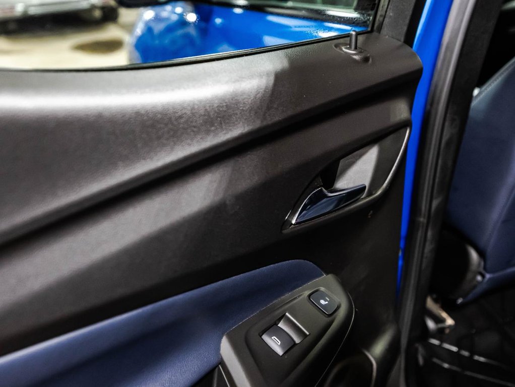 2023 Chevrolet Bolt EUV Premier CARPLAY I LEATHER I SUNROOF I MAGS I HEATED SEATS & SYEERING WHEEL I GPS I STARTER in Montréal, Quebec - 13 - w1024h768px