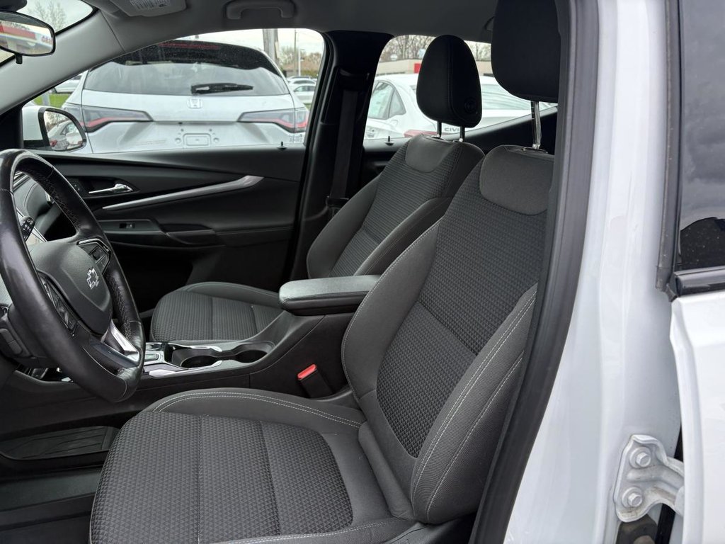 2023 Chevrolet Bolt EUV LT CARPLAY I HEATED SEATS & STEERING WHEEL I CAMERA I STARTER I MAGS I ACTIVE SECDURITY in Montréal, Quebec - 6 - w1024h768px