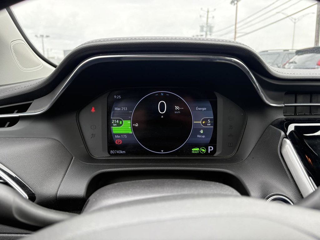 2023 Chevrolet Bolt EUV LT CARPLAY I HEATED SEATS & STEERING WHEEL I CAMERA I STARTER I MAGS I ACTIVE SECDURITY in Montréal, Quebec - 8 - w1024h768px