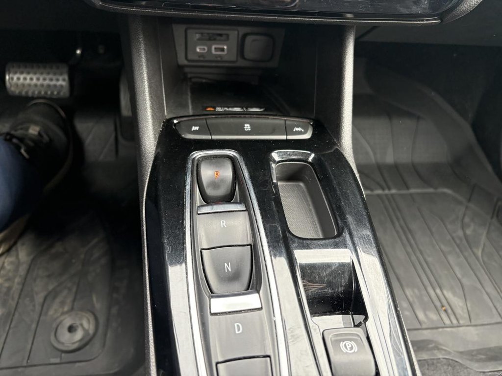 2023 Chevrolet Bolt EUV LT CARPLAY I HEATED SEATS & STEERING WHEEL I CAMERA I STARTER I MAGS I ACTIVE SECDURITY in Montréal, Quebec - 10 - w1024h768px