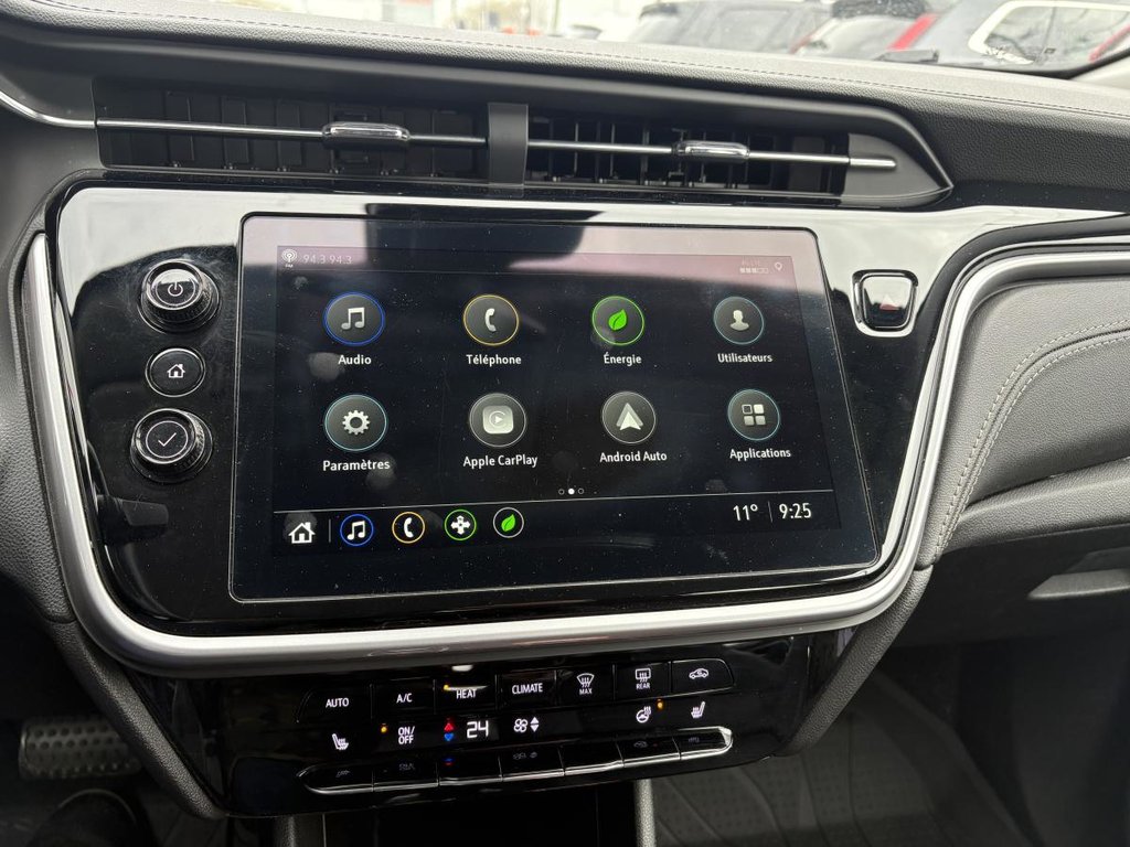 2023 Chevrolet Bolt EUV LT CARPLAY I HEATED SEATS & STEERING WHEEL I CAMERA I STARTER I MAGS I ACTIVE SECDURITY in Montréal, Quebec - 9 - w1024h768px