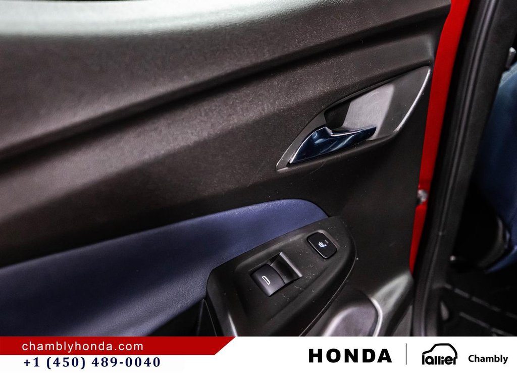 2023 Chevrolet Bolt EUV Premier CARPLAY I HEATED SEATS AND STEERING WHEEL I LEATHER I LEATHER I ACTIVE SECURITY in Montréal, Quebec - 13 - w1024h768px