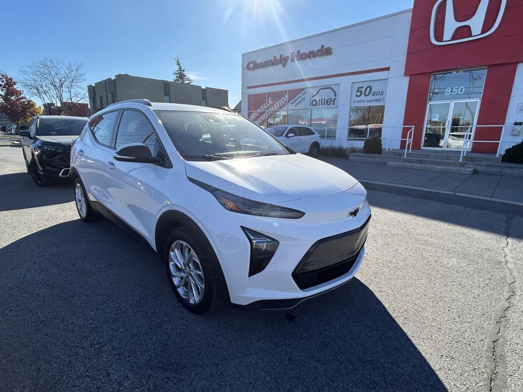 2023 Chevrolet Bolt EUV LT BRAND NEW WINTER TIRES I NEWS BRAKES I CARPLAY I MAGS I HEATED SEATS AND STEERING WHEEL I in Montréal, Quebec - 1 - w1024h768px