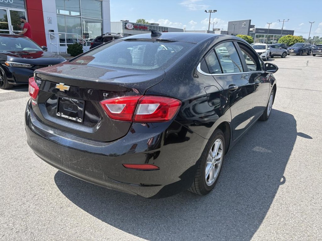 2018 Chevrolet Cruze LT (Manual) CAMERA I BLUETOOTH I MAGS I HEATED SEATS in Montréal, Quebec - 6 - w1024h768px