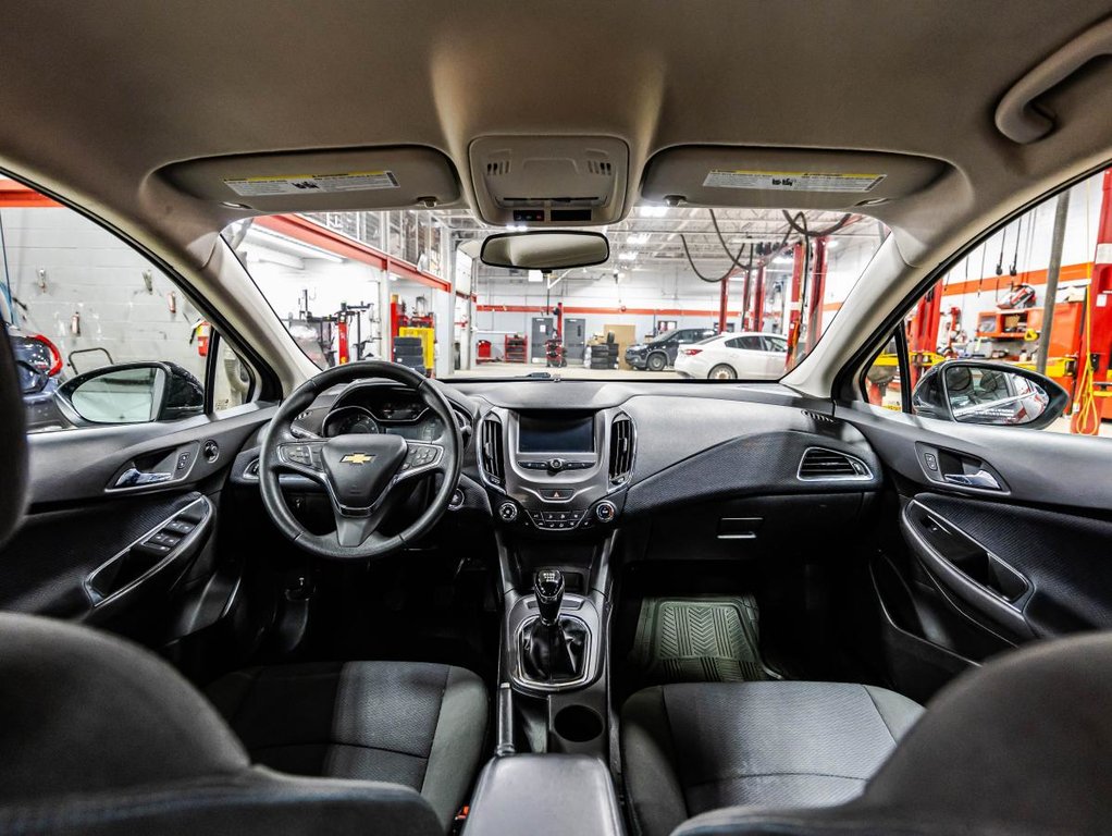 Chevrolet Cruze LT (Manual) CAMERA I BLUETOOTH I MAGS I HEATED SEATS 2018 à Montréal, Québec - 15 - w1024h768px