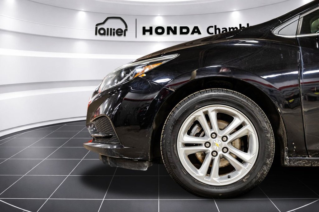 Chevrolet Cruze LT (Manual) CAMERA I BLUETOOTH I MAGS I HEATED SEATS 2018 à Montréal, Québec - 10 - w1024h768px