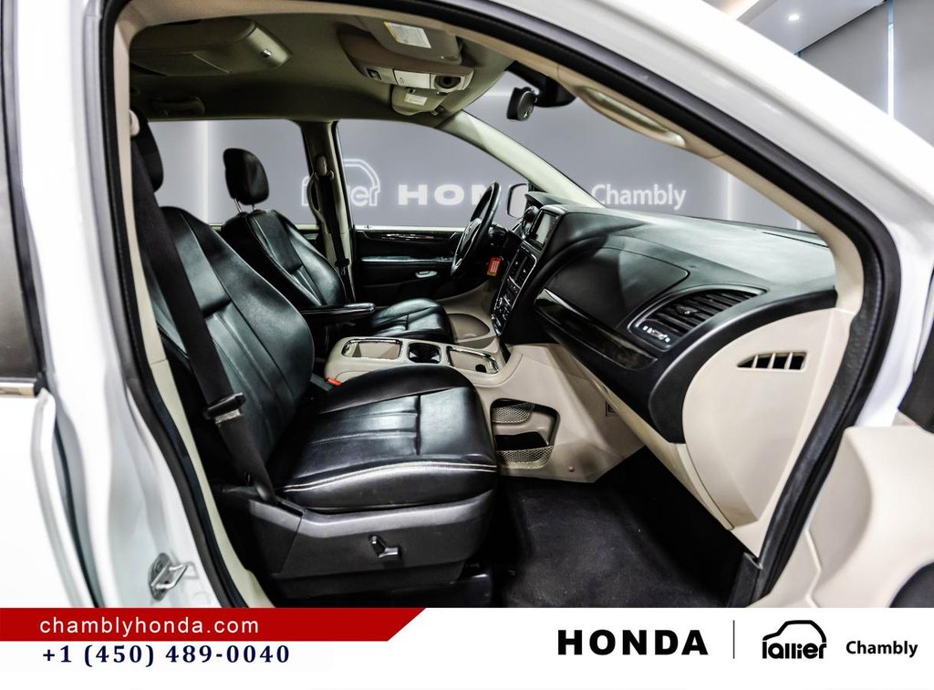 2019 Dodge Grand Caravan Crew Plus  7 SEATERS I 3 ZONES A/C I LEATHER I CAMERA I MAGS in Montréal, Quebec - 19 - w1024h768px