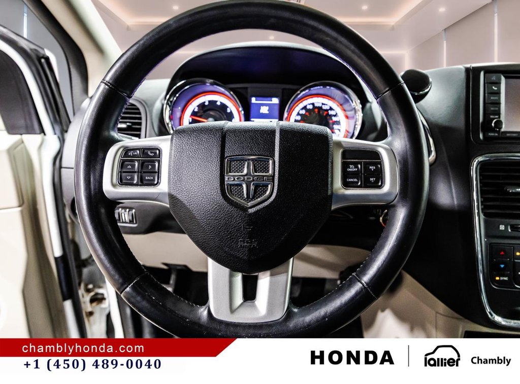 2019 Dodge Grand Caravan Crew Plus  7 SEATERS I 3 ZONES A/C I LEATHER I CAMERA I MAGS in Montréal, Quebec - 23 - w1024h768px