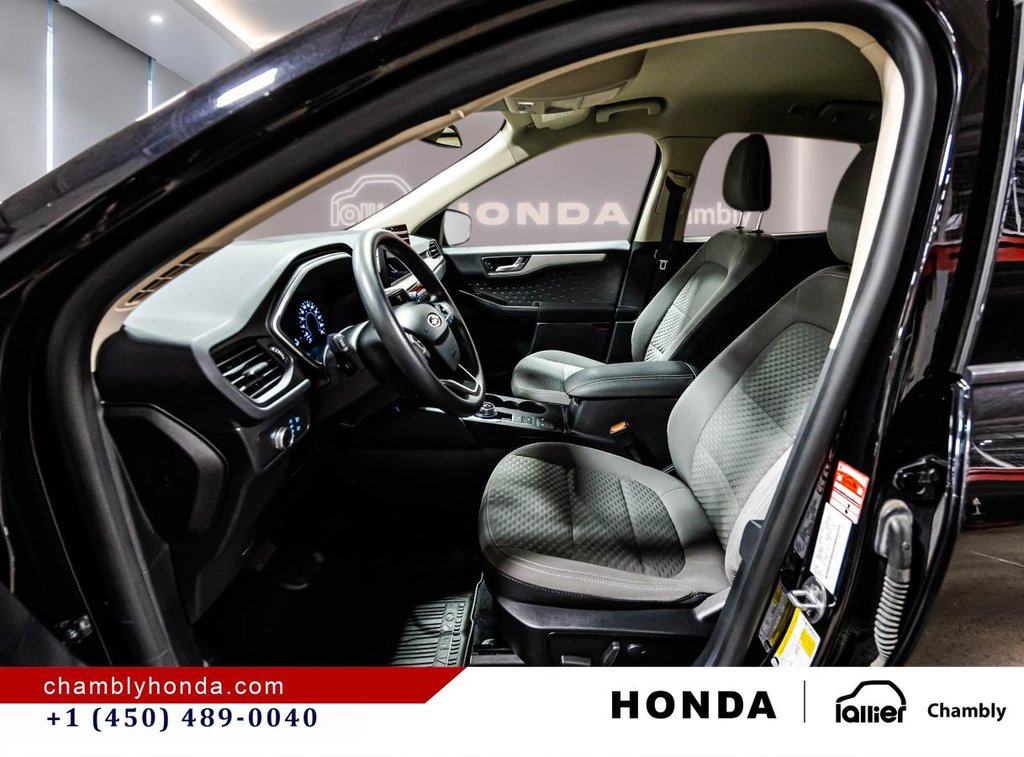 2020 Ford Escape SE AWD I MAGS I HEATED SEATS I CAMERA I BLUETOOTH I CARPLAY in Montréal, Quebec - 18 - w1024h768px