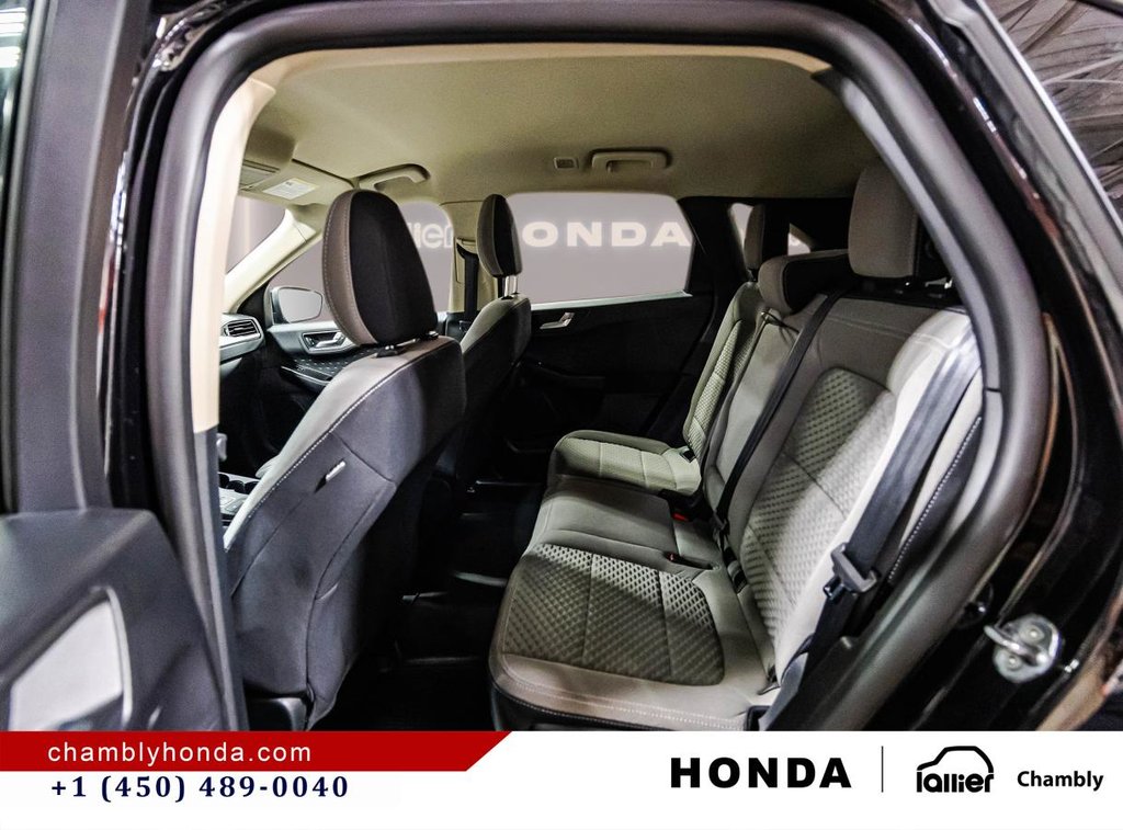 2020 Ford Escape SE AWD I MAGS I HEATED SEATS I CAMERA I BLUETOOTH I CARPLAY in Montréal, Quebec - 13 - w1024h768px