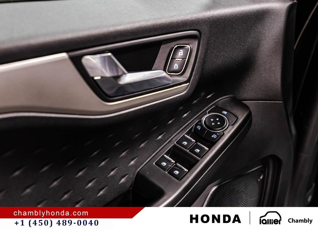 2020 Ford Escape SE AWD I MAGS I HEATED SEATS I CAMERA I BLUETOOTH I CARPLAY in Montréal, Quebec - 11 - w1024h768px