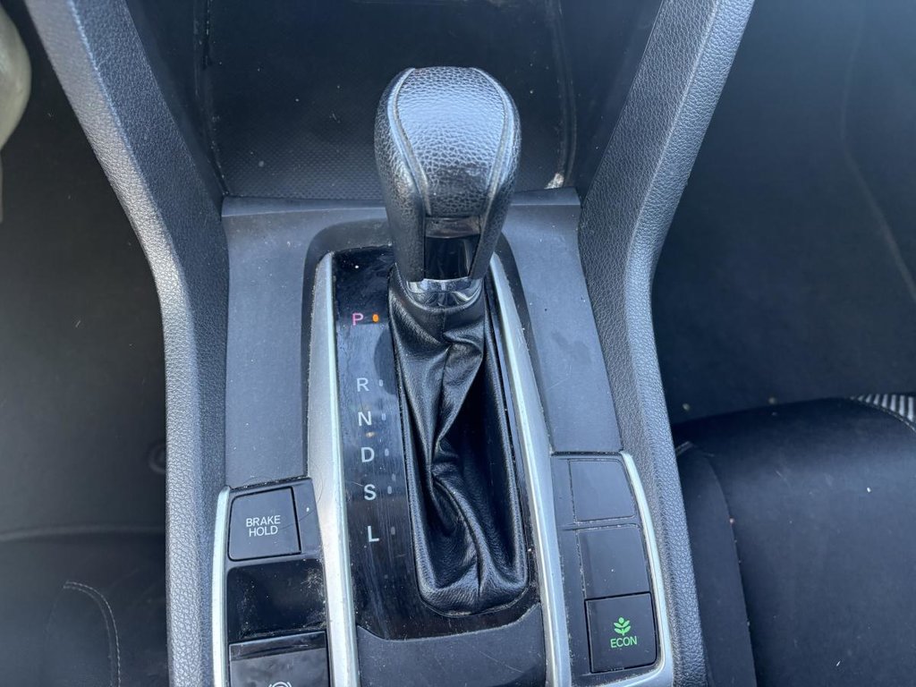 Honda Civic LX CARPLAY I HEATED SEATS  I BLUETOOTH I CAMERA 2016 à Montréal, Québec - 9 - w1024h768px