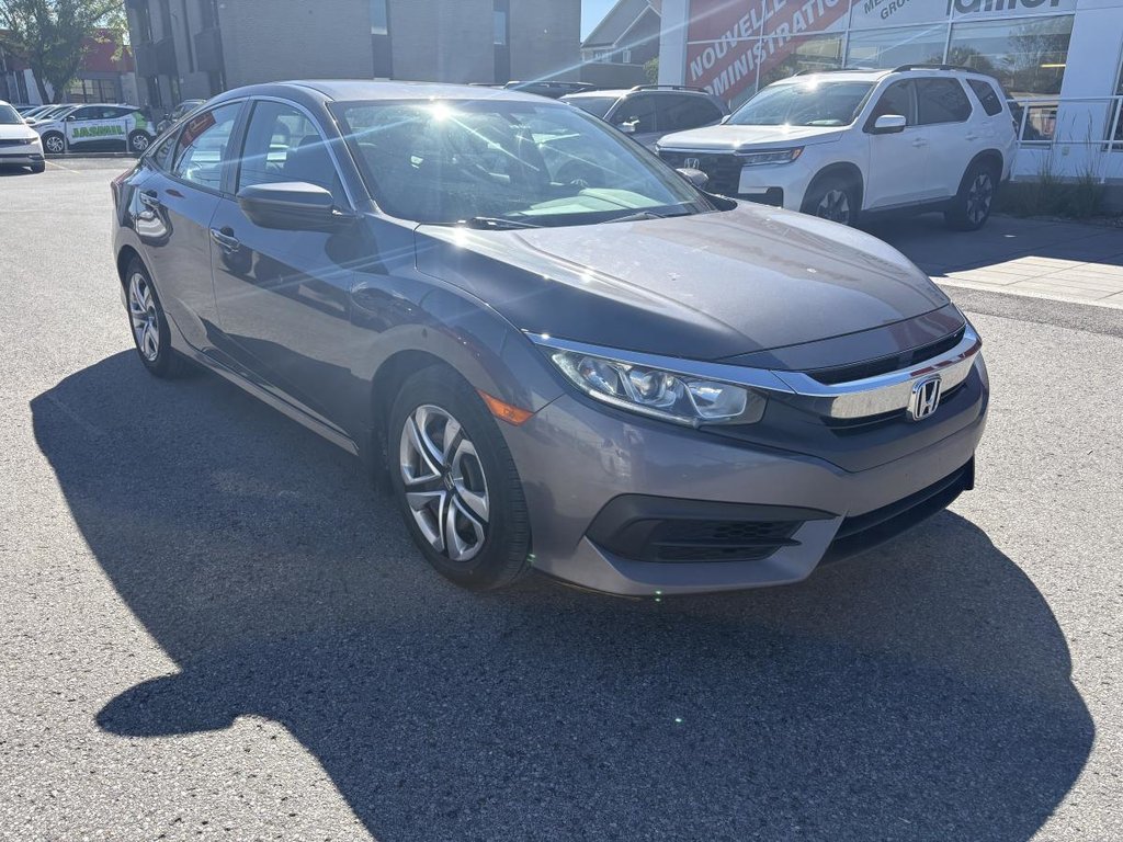 Honda Civic LX CARPLAY I HEATED SEATS  I BLUETOOTH I CAMERA 2016 à Montréal, Québec - 2 - w1024h768px