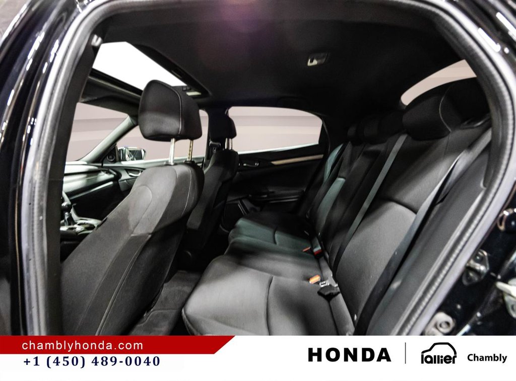Honda Civic Sport Hatchback I MANUAL TRANSMISSION!!!!! SUNROOF I MAGS I CARPLAY I HEATED SEATS I CAMERA 2017 à Montréal, Québec - 13 - w1024h768px