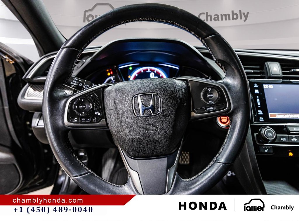 Honda Civic Sport Hatchback I MANUAL TRANSMISSION!!!!! SUNROOF I MAGS I CARPLAY I HEATED SEATS I CAMERA 2017 à Montréal, Québec - 21 - w1024h768px