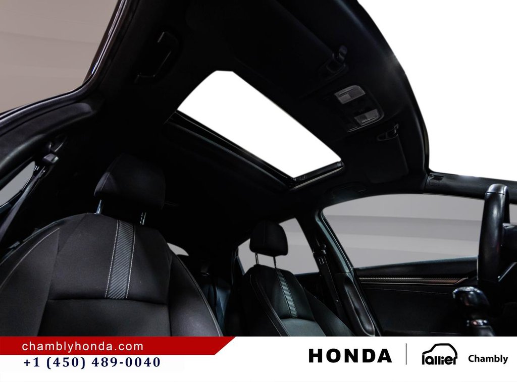 Honda Civic Sport Hatchback I MANUAL TRANSMISSION!!!!! SUNROOF I MAGS I CARPLAY I HEATED SEATS I CAMERA 2017 à Montréal, Québec - 17 - w1024h768px