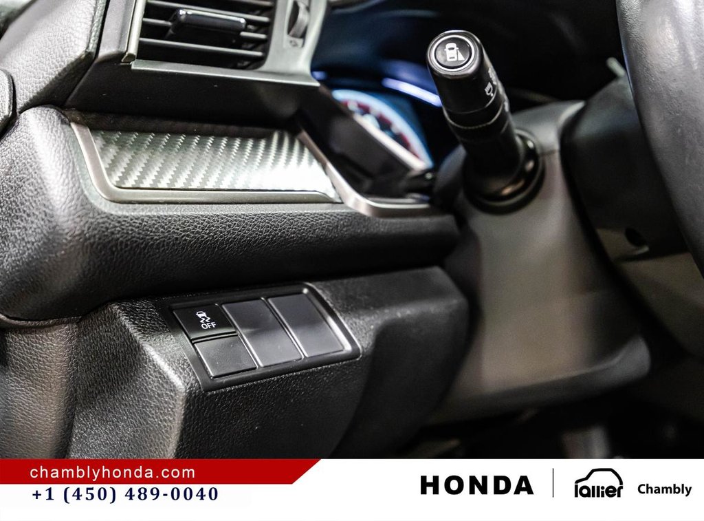 Honda Civic Sport Hatchback I MANUAL TRANSMISSION!!!!! SUNROOF I MAGS I CARPLAY I HEATED SEATS I CAMERA 2017 à Montréal, Québec - 20 - w1024h768px