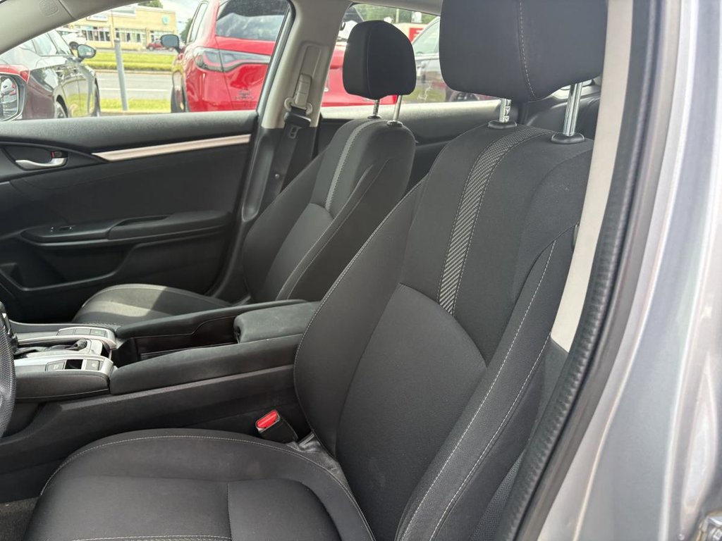 2017 Honda Civic EX 6,000 KM I SUNROOF I MAGS I STARTER I CARPLAY I HEATED SEATS I  ACTIVE SECURITY in Montréal, Quebec - 8 - w1024h768px