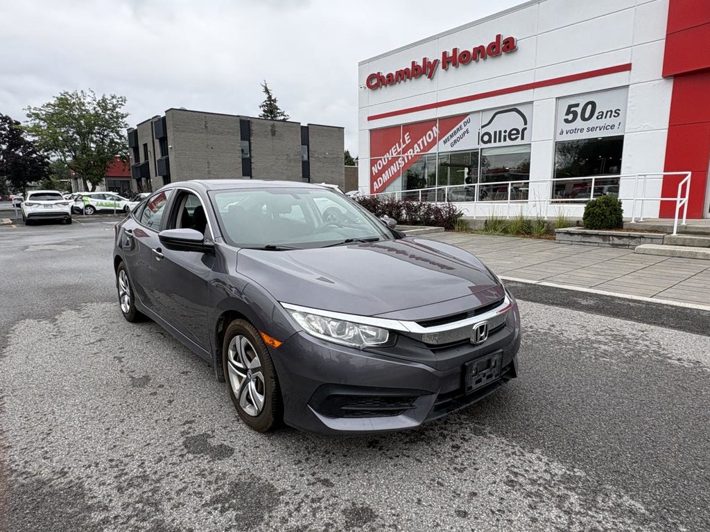 2017 Honda Civic LX CARPLAY I HEATED  SEATS I CAMERA I BLUETOOTH in Montréal, Quebec - 1 - w1024h768px