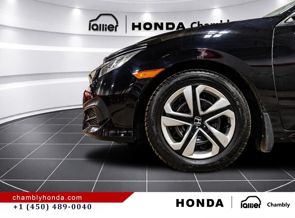 Honda Civic LX CVT Sedan 2018 à Montréal, Québec - 10 - w1024h768px