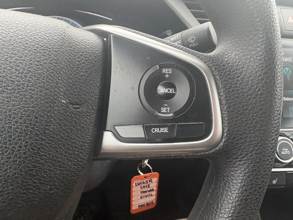 Honda Civic LX 57,000 KM I 10 YEARS//200,000 KIM WARRANTY I CARPLAY I HEATED SEATS I CAMERA I ACTIVE SECURITY 2018 à Montréal, Québec - 8 - w1024h768px