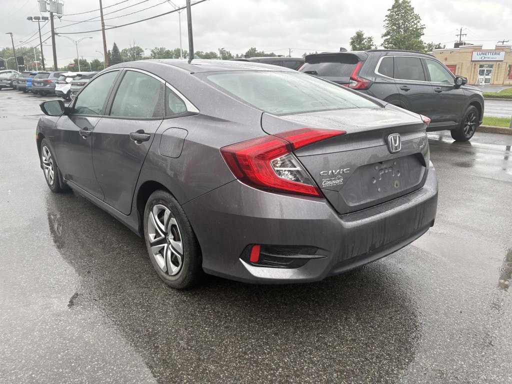 Honda Civic LX 57,000 KM I 10 YEARS//200,000 KIM WARRANTY I CARPLAY I HEATED SEATS I CAMERA I ACTIVE SECURITY 2018 à Montréal, Québec - 4 - w1024h768px