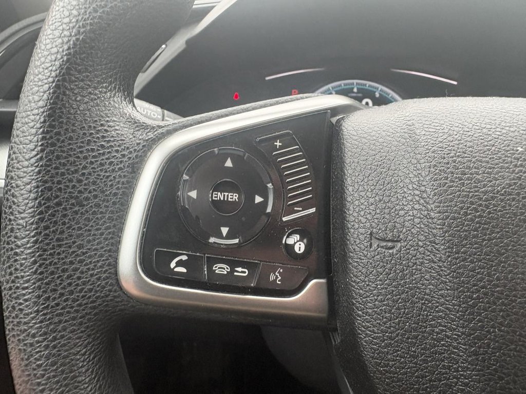Honda Civic LX 57,000 KM I 10 YEARS//200,000 KIM WARRANTY I CARPLAY I HEATED SEATS I CAMERA I ACTIVE SECURITY 2018 à Montréal, Québec - 9 - w1024h768px