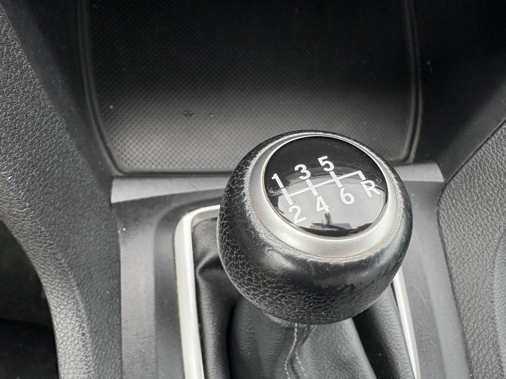2018 Honda Civic LX Manual  MANUAL I CARPLAY I HEATED SEATS I CAMERA in Montréal, Quebec - 7 - w1024h768px