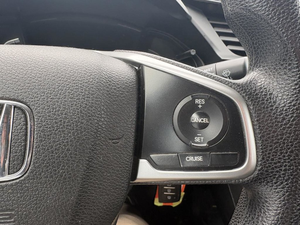 2018 Honda Civic LX Manual  MANUAL I CARPLAY I HEATED SEATS I CAMERA in Montréal, Quebec - 8 - w1024h768px