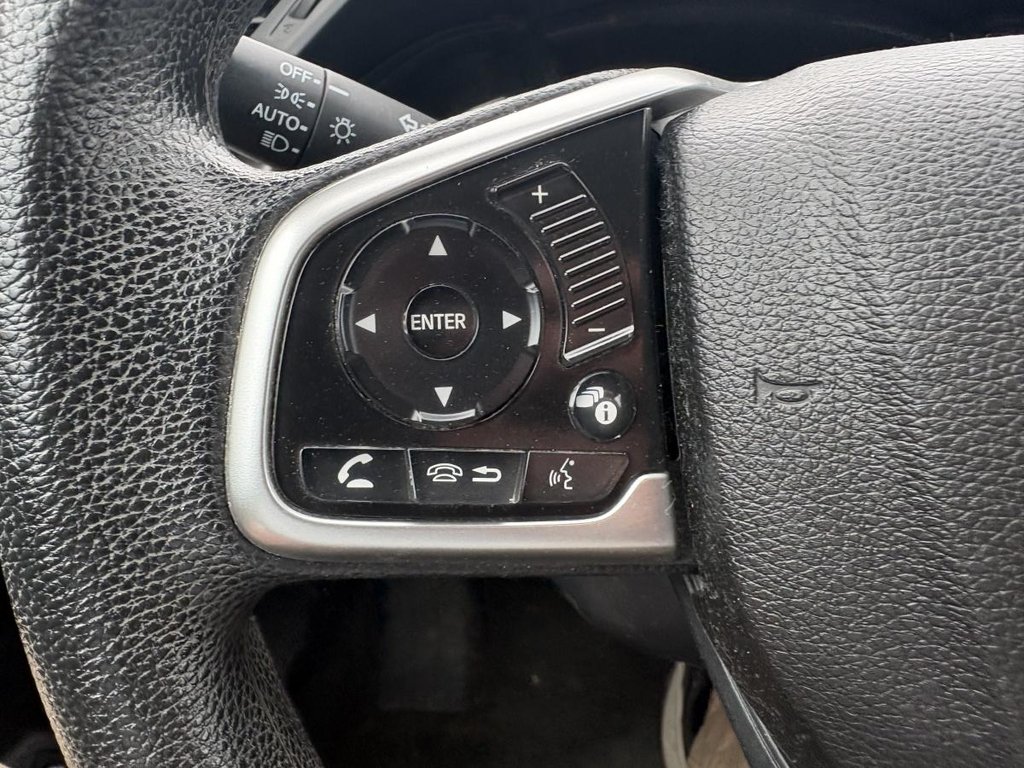 2018 Honda Civic LX Manual  MANUAL I CARPLAY I HEATED SEATS I CAMERA in Montréal, Quebec - 9 - w1024h768px