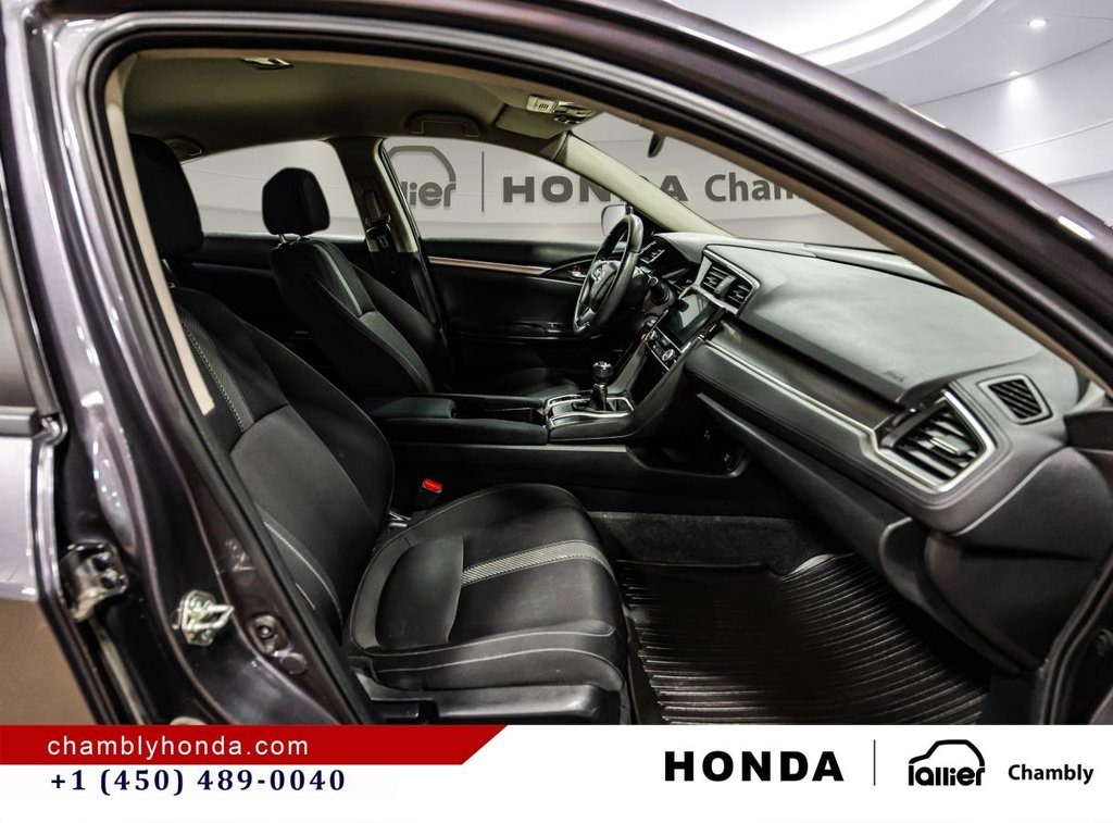 Honda Civic LX Manual  MANUAL I CARPLAY I HEATED SEATS I CAMERA 2018 à Montréal, Québec - 17 - w1024h768px
