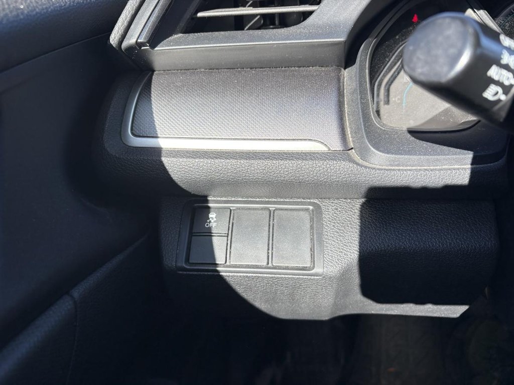 Honda Civic LX Manual I HEATED SEATS I CARPLAY I CAMERA I BLUETOOTH 2018 à Montréal, Québec - 13 - w1024h768px