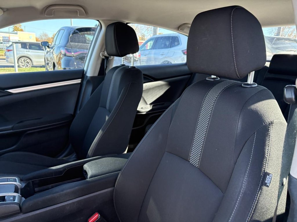 Honda Civic LX Manual I HEATED SEATS I CARPLAY I CAMERA I BLUETOOTH 2018 à Montréal, Québec - 7 - w1024h768px