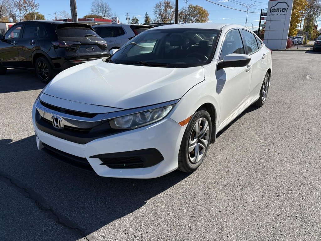 Honda Civic LX Manual I HEATED SEATS I CARPLAY I CAMERA I BLUETOOTH 2018 à Montréal, Québec - 3 - w1024h768px