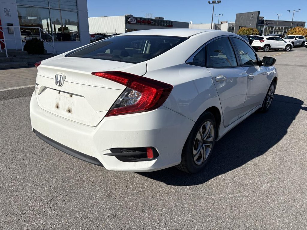 Honda Civic LX Manual I HEATED SEATS I CARPLAY I CAMERA I BLUETOOTH 2018 à Montréal, Québec - 5 - w1024h768px