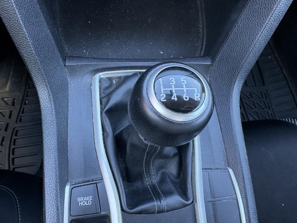 Honda Civic LX Manual I HEATED SEATS I CARPLAY I CAMERA I BLUETOOTH 2018 à Montréal, Québec - 10 - w1024h768px