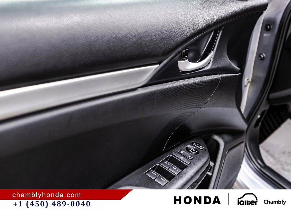 2019 Honda Civic LX 50,000 KM ONLY I CARPLAY I HEATED SEATS I BLUETOOTH I CAMERA I ACTIVE SECURITY in Montréal, Quebec - 11 - w1024h768px
