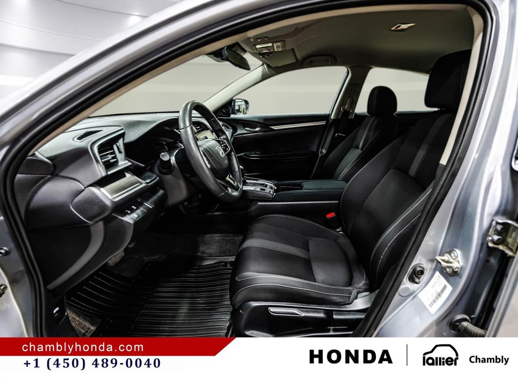 2019 Honda Civic LX 50,000 KM ONLY I CARPLAY I HEATED SEATS I BLUETOOTH I CAMERA I ACTIVE SECURITY in Montréal, Quebec - 18 - w1024h768px