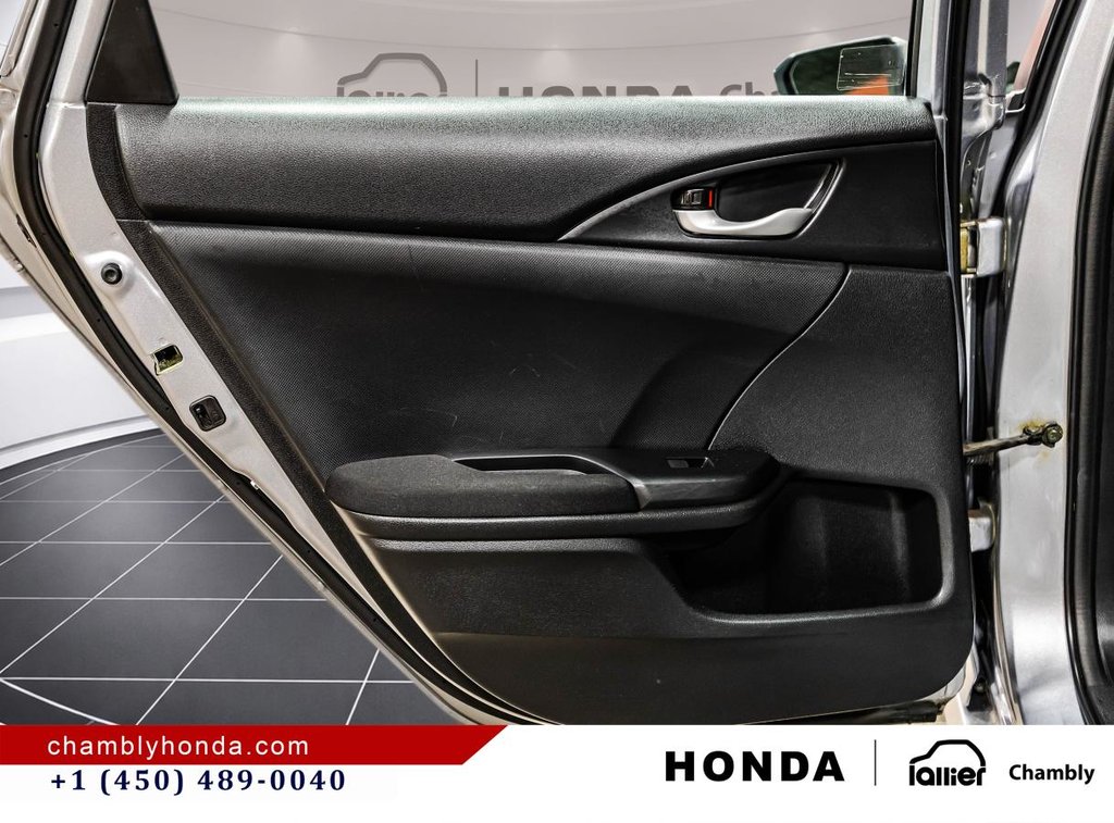 2019 Honda Civic LX 50,000 KM ONLY I CARPLAY I HEATED SEATS I BLUETOOTH I CAMERA I ACTIVE SECURITY in Montréal, Quebec - 12 - w1024h768px