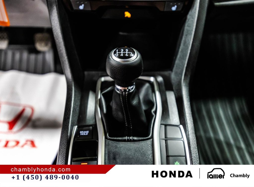 2019 Honda Civic LX Manual!!! CARPLAY I HEATED SEATS I BLUETOOH I CAMERA in Montréal, Quebec - 24 - w1024h768px
