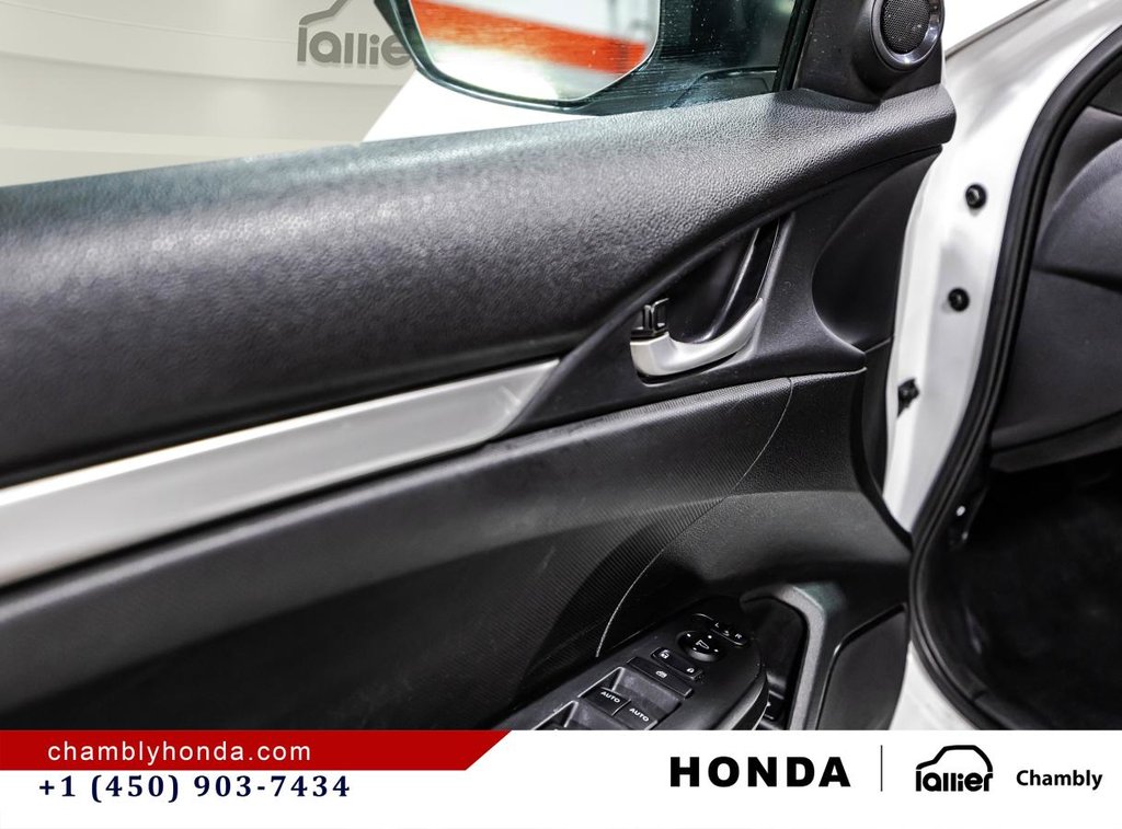 Honda Civic LX CVT Sedan 2020 à Montréal, Québec - 11 - w1024h768px