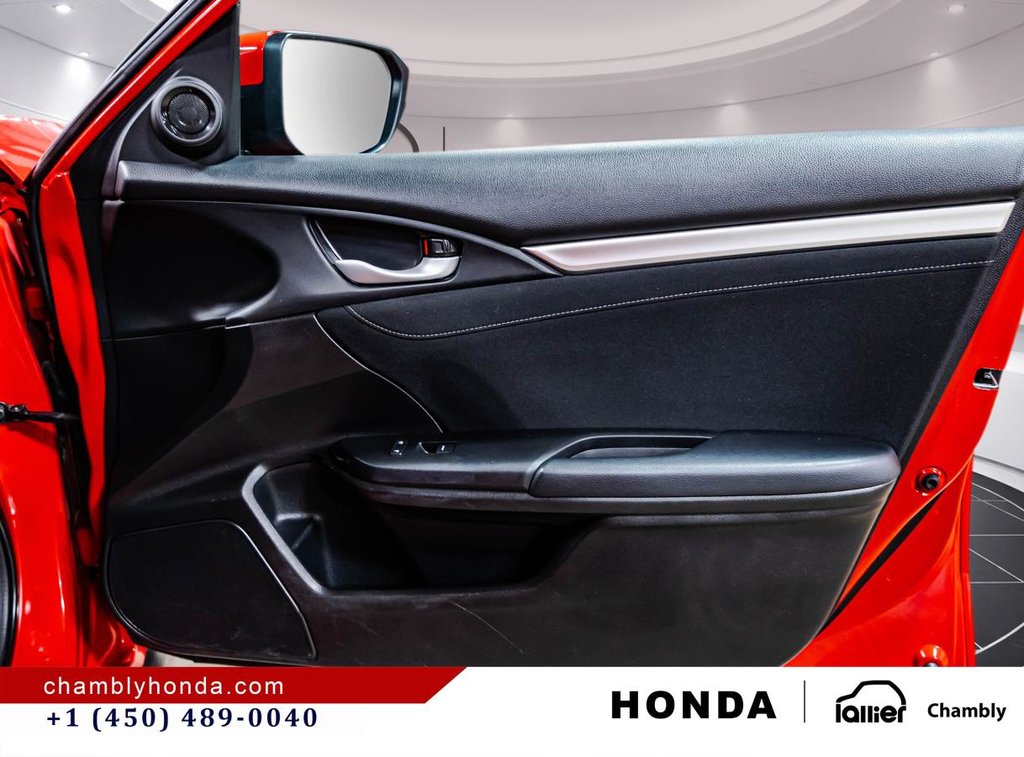 2020 Honda Civic Sport  SUNROOF I MAGS I CARPLAY I HEATED SEATS I STARTER I ACTIVGE SECURITY in Montréal, Quebec - 16 - w1024h768px