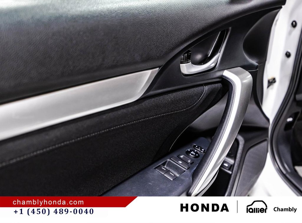 2020 Honda Civic Sport Manual Coupe I LAST YEAR OF THE CIVIC COUPE I CARPLAY I MAGS I SUNROOF I HEATED SEATS in Montréal, Quebec - 12 - w1024h768px