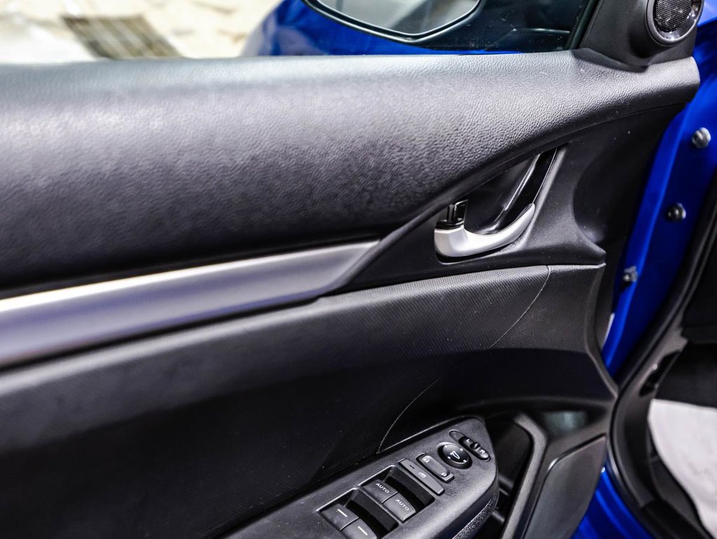 2021 Honda Civic LX CARPLAY I HEATED SEATS I BLUETOOTH I VCAMERA I ACTIVE SECURITY in Montréal, Quebec - 11 - w1024h768px