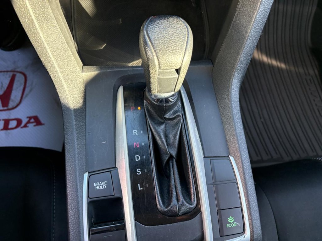 2021 Honda Civic LX CVT Sedan in Montréal, Quebec - 8 - w1024h768px