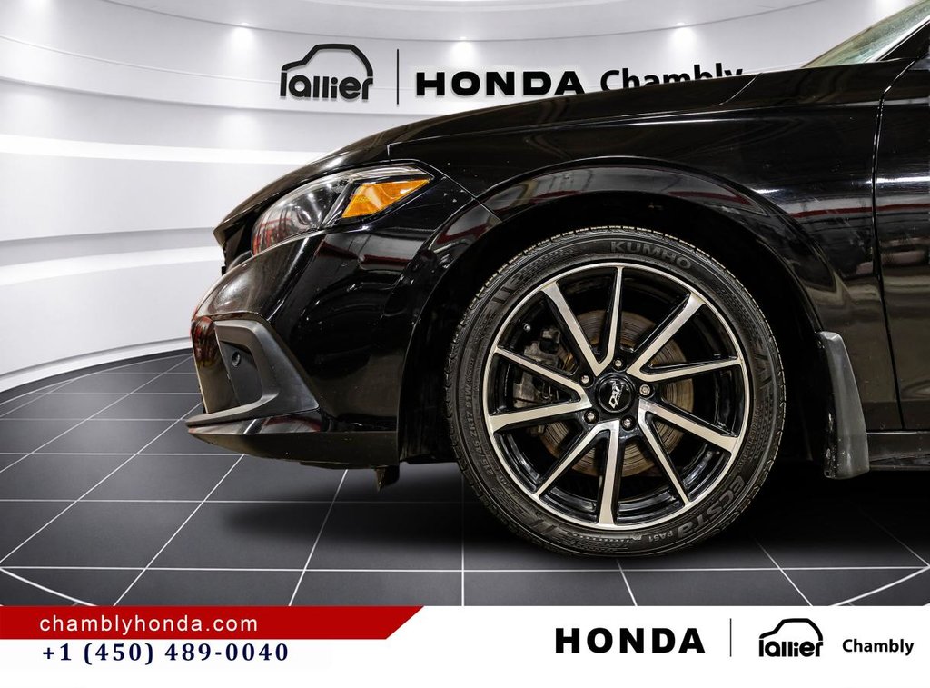 2022 Honda Civic Manual in Montréal, Quebec - 10 - w1024h768px