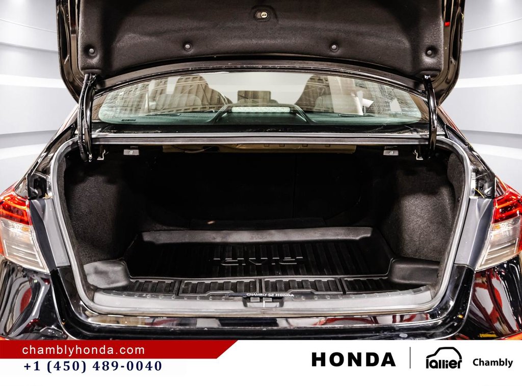 2022 Honda Civic Manual in Montréal, Quebec - 16 - w1024h768px