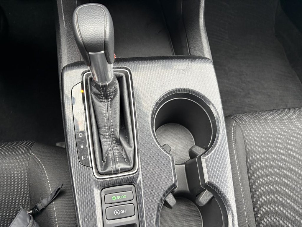 2022 Honda Civic LX HEATED SEATS I CARPLAY I CAMERA ISTARTER I ACTIVE SECURITY in Montréal, Quebec - 11 - w1024h768px