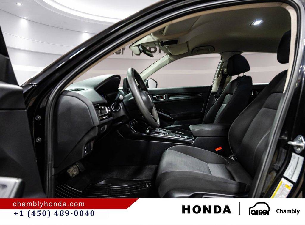 2022 Honda Civic LX  CARPLAY I HEATED SEATS I CAMERA I STARTER I ACTIVE SECURITY in Montréal, Quebec - 18 - w1024h768px