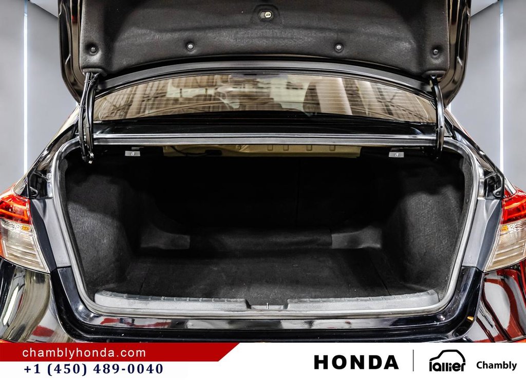 2022 Honda Civic LX CARPLAY I HEATED SEATS I CAMERA I STARTER I ACTIVE SECURITY in Montréal, Quebec - 15 - w1024h768px
